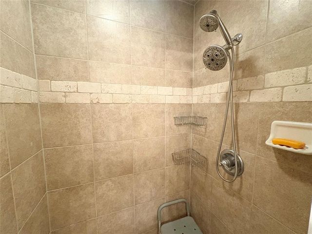 1917 Hebron Court, Yukon, OK 73099