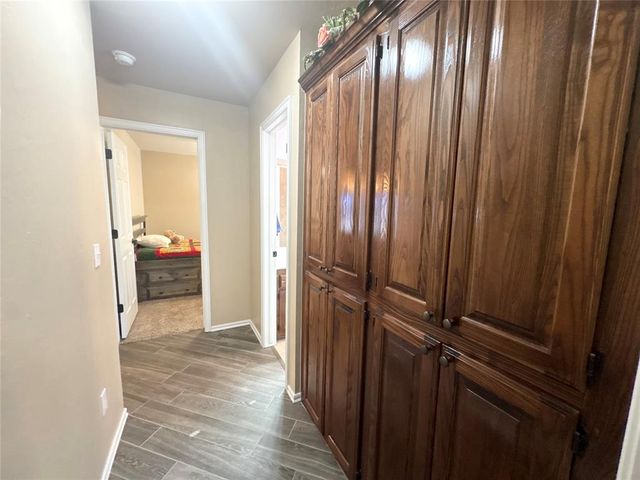 1917 Hebron Court, Yukon, OK 73099