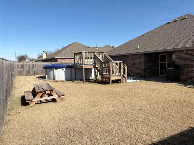 1917 Hebron Court, Yukon, OK 73099