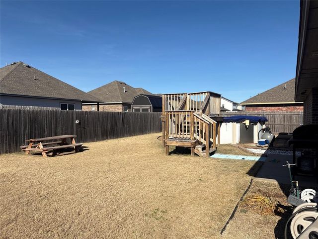 1917 Hebron Court, Yukon, OK 73099