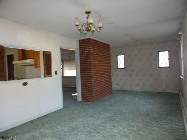 89 Church St, Ramsey Boro, NJ 07446