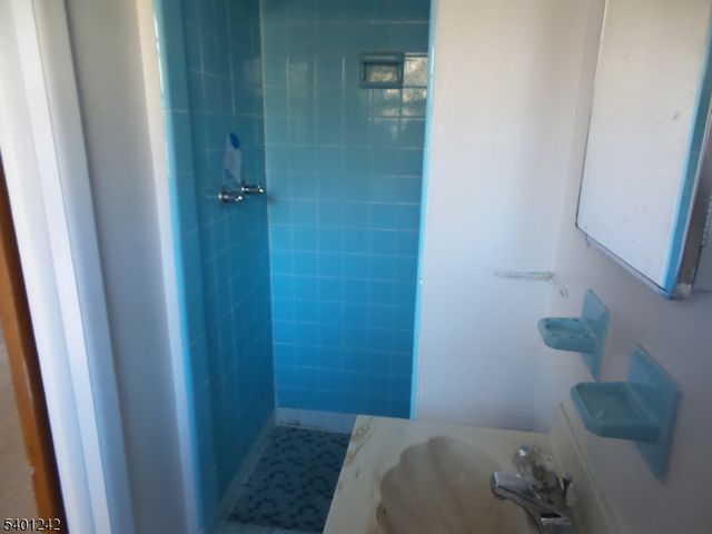 89 Church St, Ramsey Boro, NJ 07446