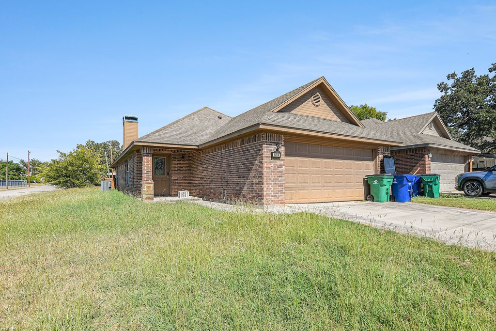 1501 Carpenter Street A, Bridgeport, TX 76426