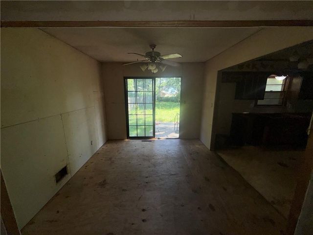 509 SW Westminister Road, Blue Springs, MO 64014