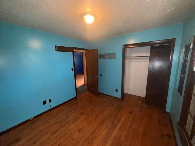 509 SW Westminister Road, Blue Springs, MO 64014
