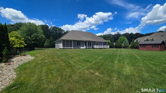 15 Claire Lane, Bloomfield, CT 06002