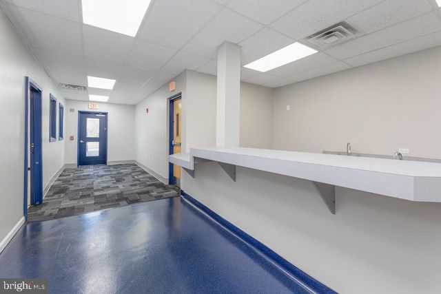 411 COMMERCE LN, West Berlin, NJ 08091