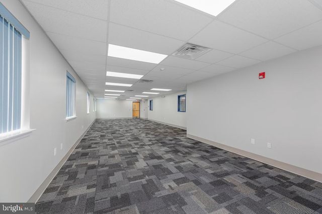 411 COMMERCE LN, West Berlin, NJ 08091