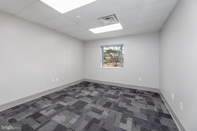 411 COMMERCE LN, West Berlin, NJ 08091