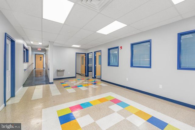 411 COMMERCE LN, West Berlin, NJ 08091