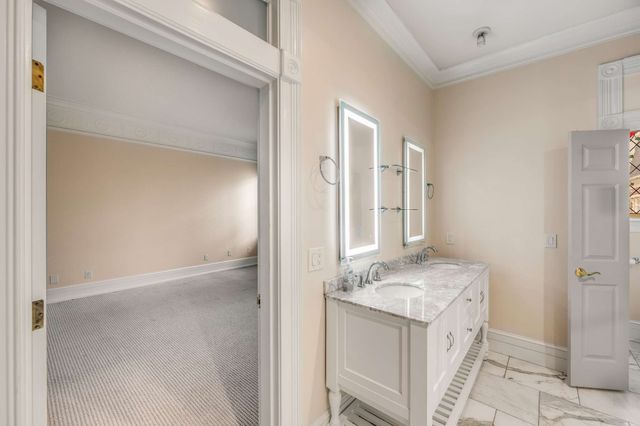 3626 West End Ave Apt 201, Nashville, TN 37205