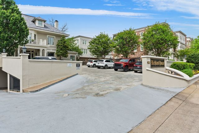 3626 West End Ave Apt 201, Nashville, TN 37205