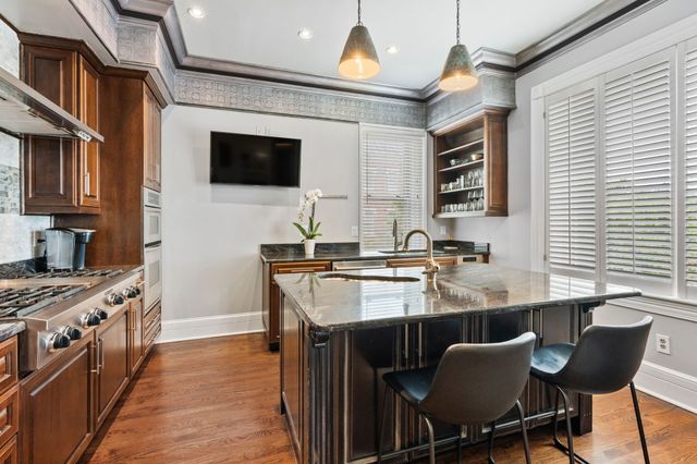 3626 West End Ave Apt 201, Nashville, TN 37205