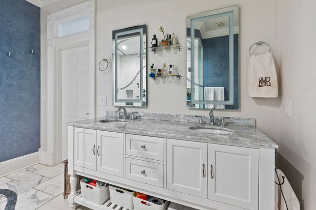 3626 West End Ave Apt 201, Nashville, TN 37205