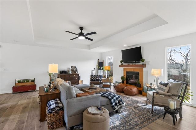 211 E Whispering Hills Boulevard, Lone Jack, MO 64070