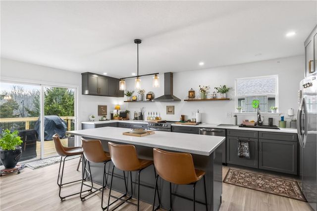 211 E Whispering Hills Boulevard, Lone Jack, MO 64070