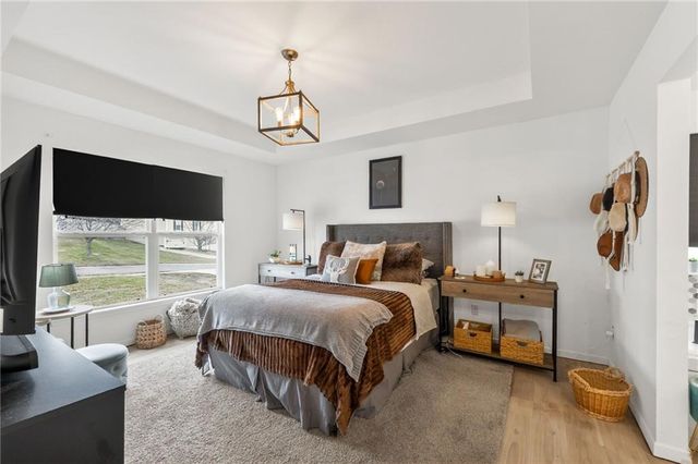 211 E Whispering Hills Boulevard, Lone Jack, MO 64070