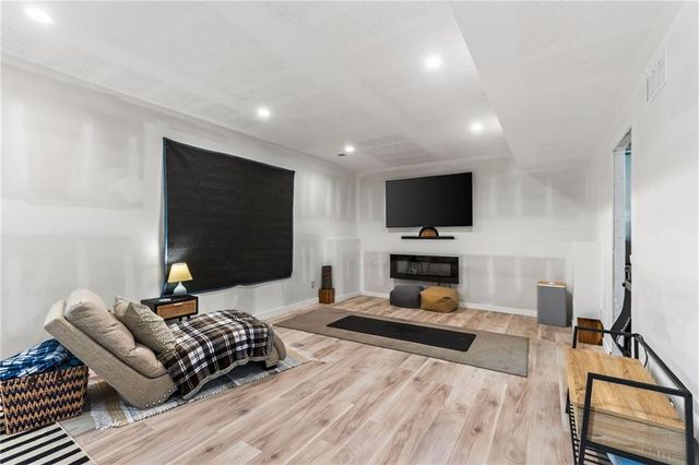 211 E Whispering Hills Boulevard, Lone Jack, MO 64070