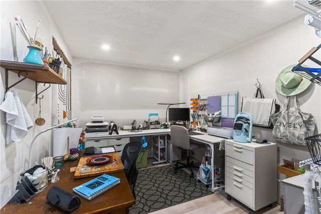 211 E Whispering Hills Boulevard, Lone Jack, MO 64070