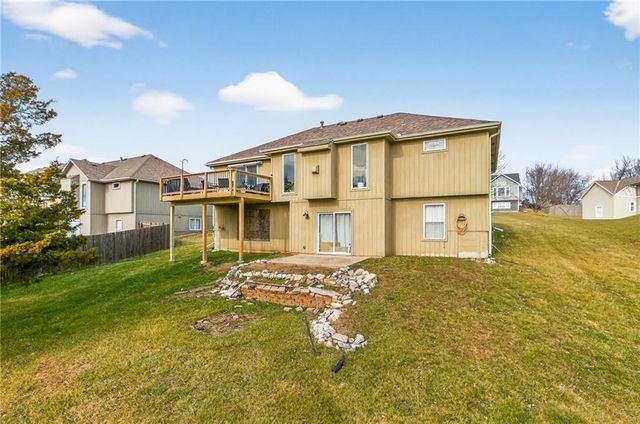 211 E Whispering Hills Boulevard, Lone Jack, MO 64070