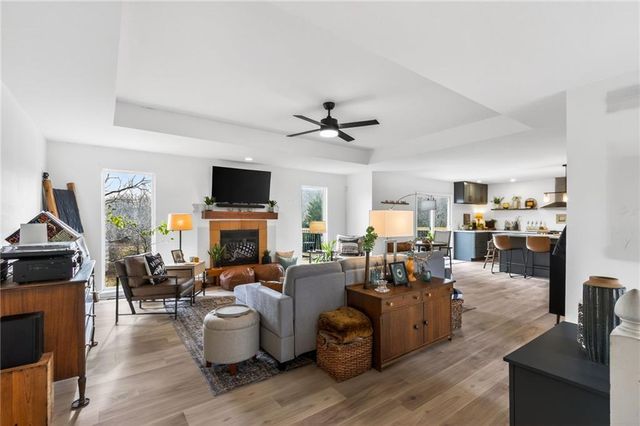 211 E Whispering Hills Boulevard, Lone Jack, MO 64070