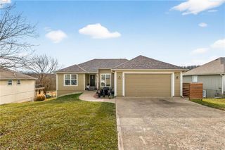 211 E Whispering Hills Boulevard, Lone Jack, MO 64070