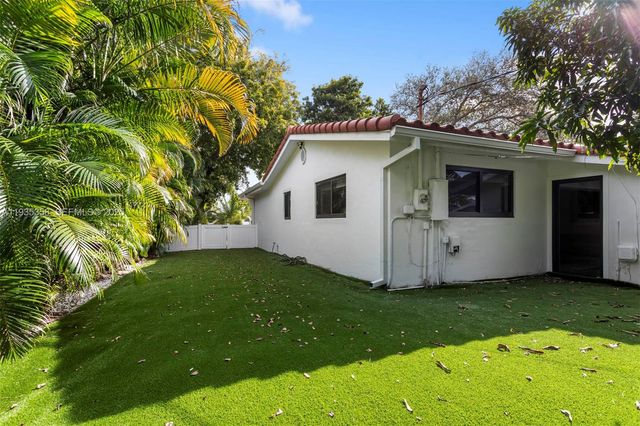 715 NE 25th Ave, Pompano Beach, FL 33062