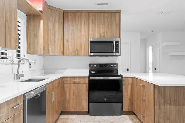 715 NE 25th Ave, Pompano Beach, FL 33062