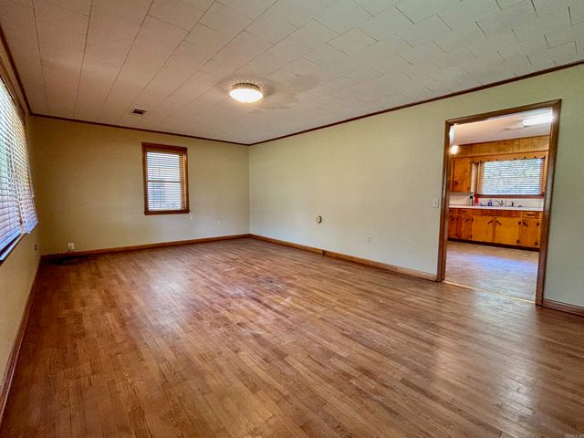 202 S Free St, Portia, AR 72457