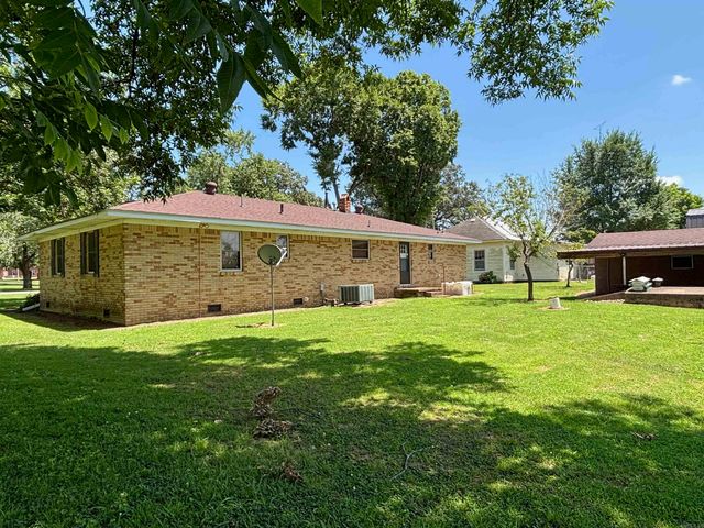 202 S Free St, Portia, AR 72457