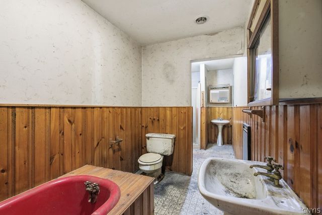 271 Barnard Road, Schroeppel, NY 13135