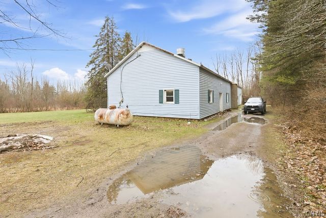 271 Barnard Road, Schroeppel, NY 13135