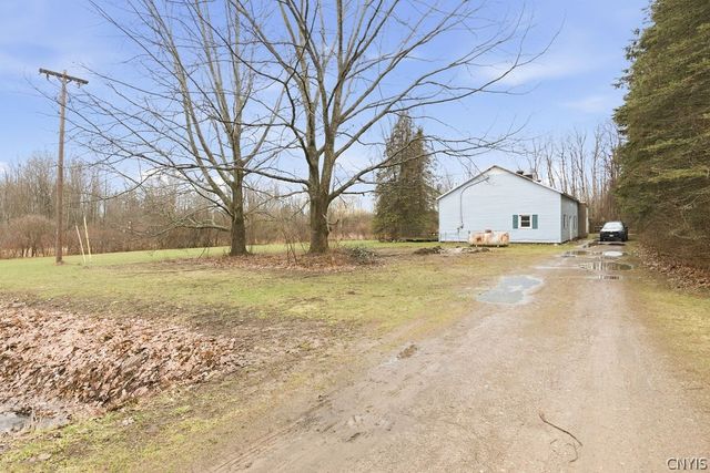 271 Barnard Road, Schroeppel, NY 13135