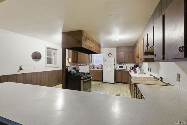 271 Barnard Road, Schroeppel, NY 13135