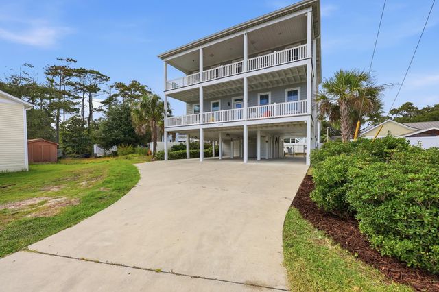 1102 Perrin Dr., North Myrtle Beach, SC 29582