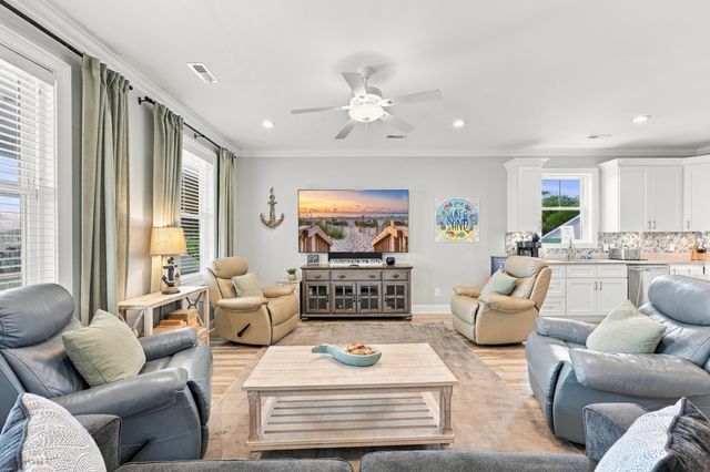 1102 Perrin Dr., North Myrtle Beach, SC 29582
