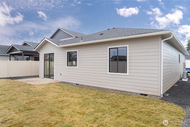 579 S Perry Avenue, East Wenatchee, WA 98802