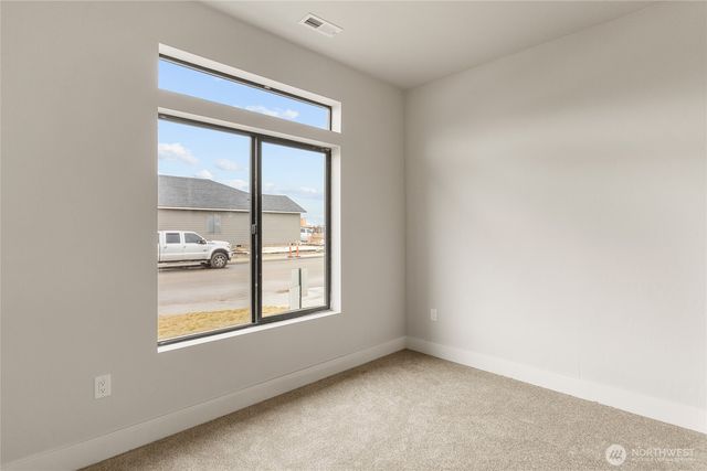 579 S Perry Avenue, East Wenatchee, WA 98802