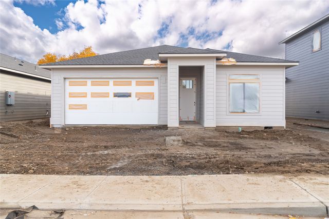 579 S Perry Avenue, East Wenatchee, WA 98802