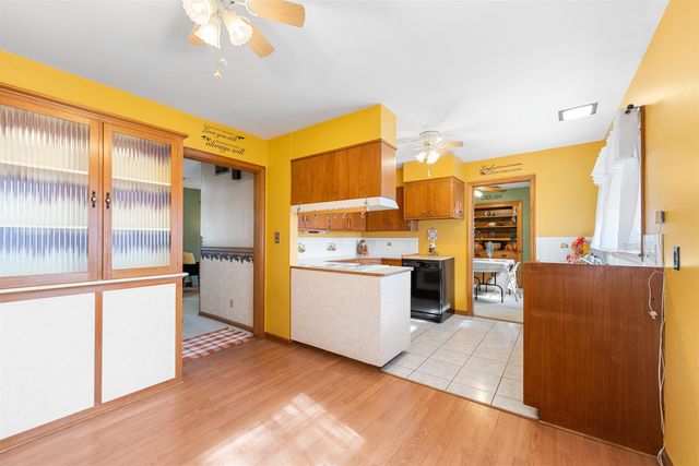 1018 Manor Rd, Salina, KS 67401