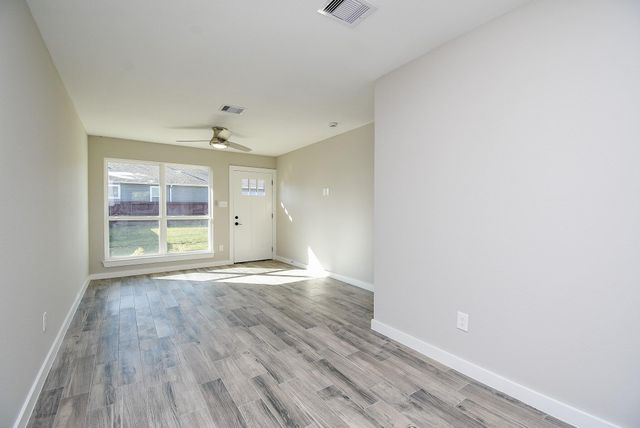 6522 De Priest Street B, Houston, TX 77091