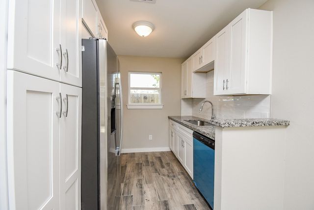 6522 De Priest Street B, Houston, TX 77091