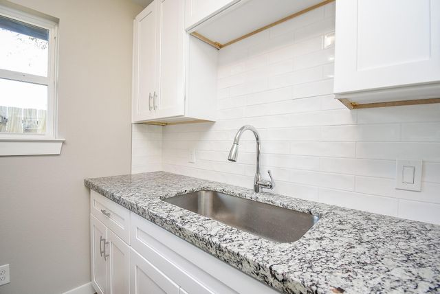 6522 De Priest Street B, Houston, TX 77091