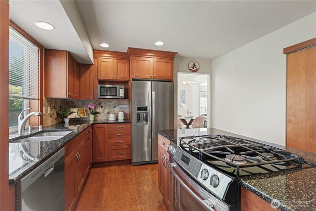 8409 152nd Avenue E, Puyallup, WA 98372