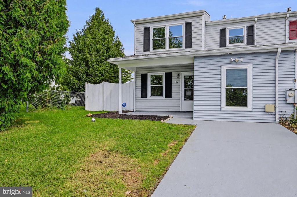 32 STEPHANIE DR, Bear, DE 19701 — photo 4