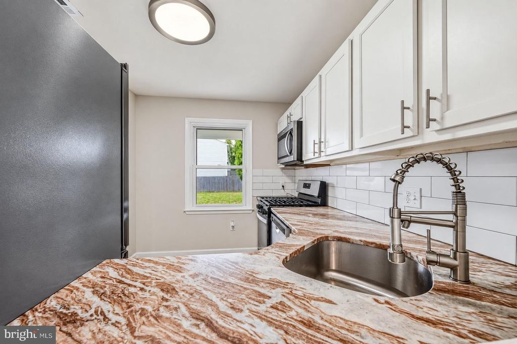 32 STEPHANIE DR, Bear, DE 19701 — photo 5