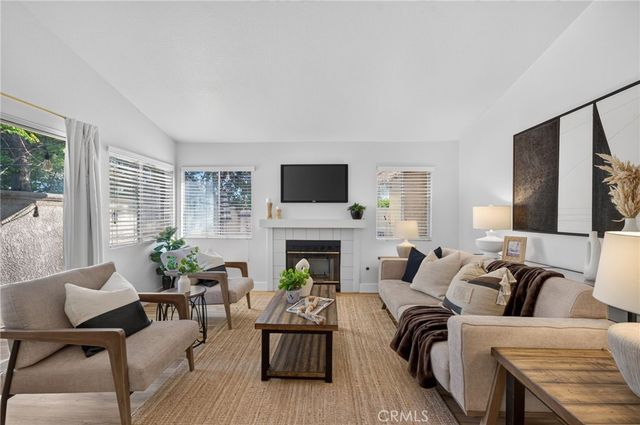 24593 New Haven, Murrieta, CA 92562