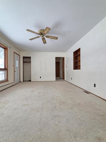 207 E 3rd St, Superior, WI 54880