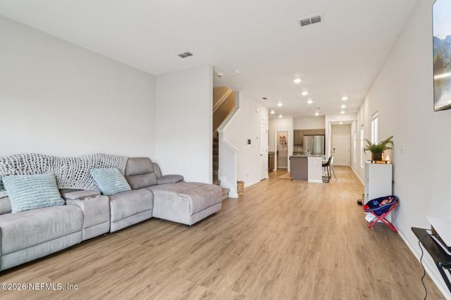 5801 LE SABRE Road, Jacksonville, FL 32244