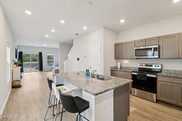 5801 LE SABRE Road, Jacksonville, FL 32244